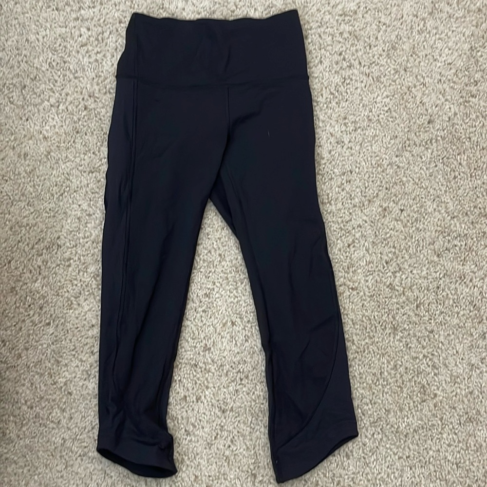 Black crop lululemon leggings